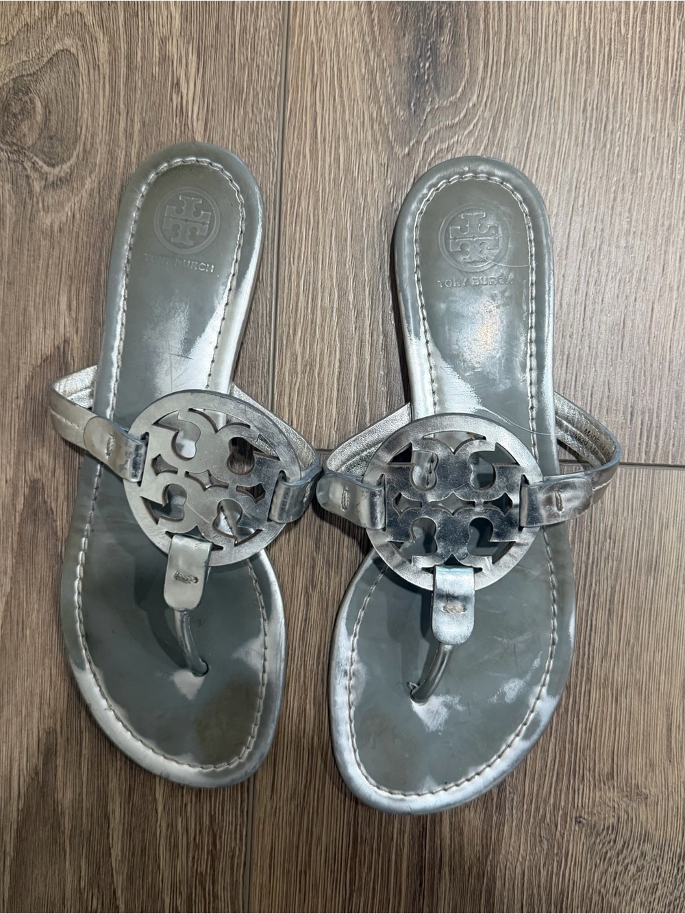 Tory Burch Silver Miller Metallic Logo Thong Sandals - Women's 8
